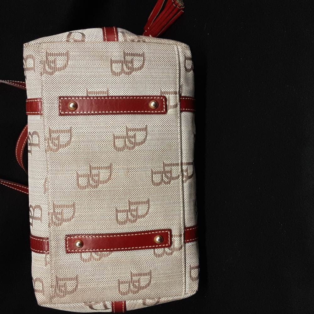 Dooney & Bourke Red and Cream Shoulder Bag - Picture 3 of 11